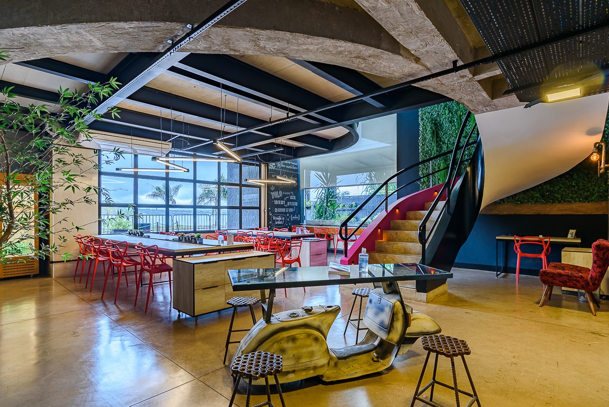 YOLO Coworking