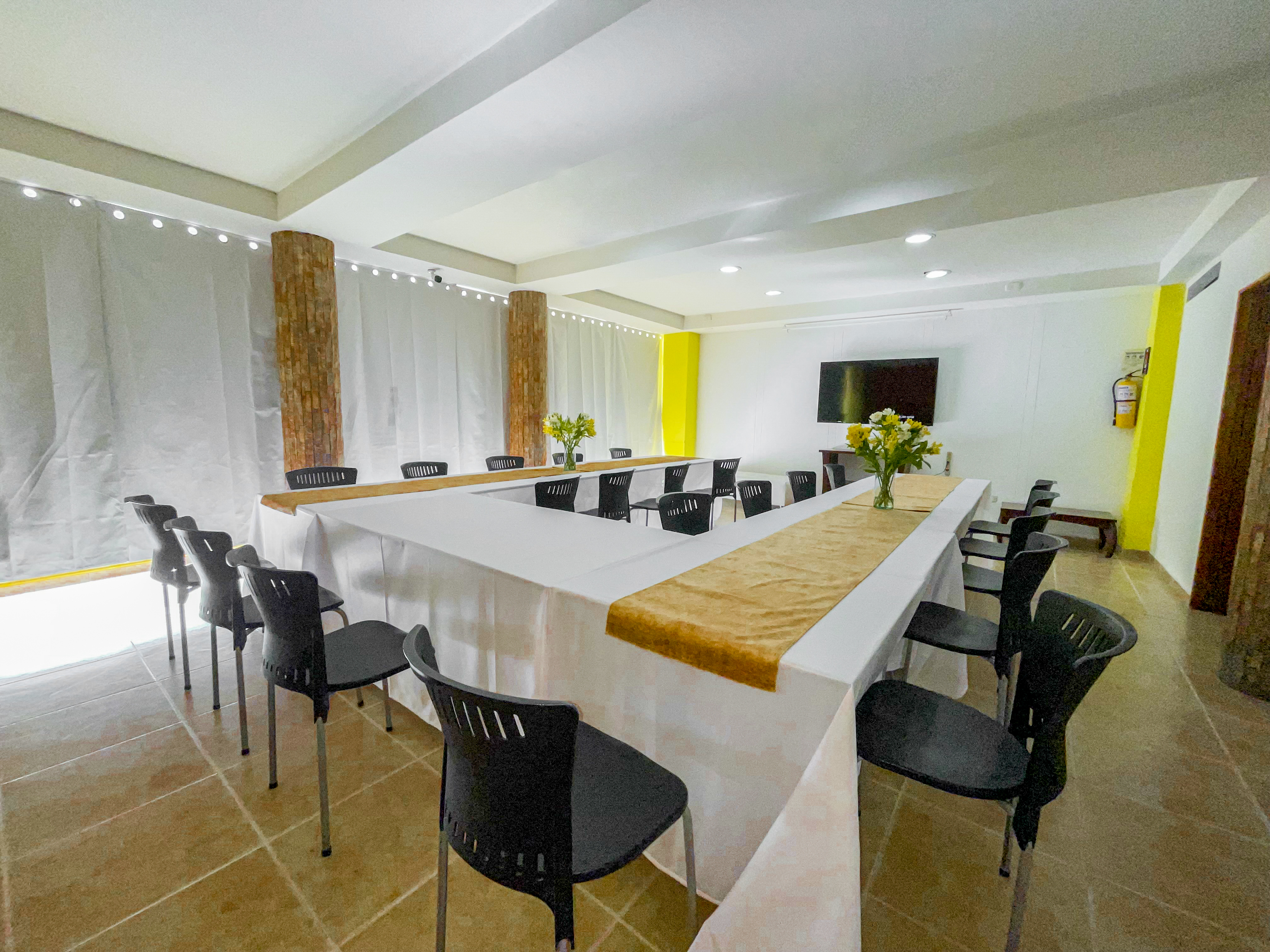 Hotel Monarca