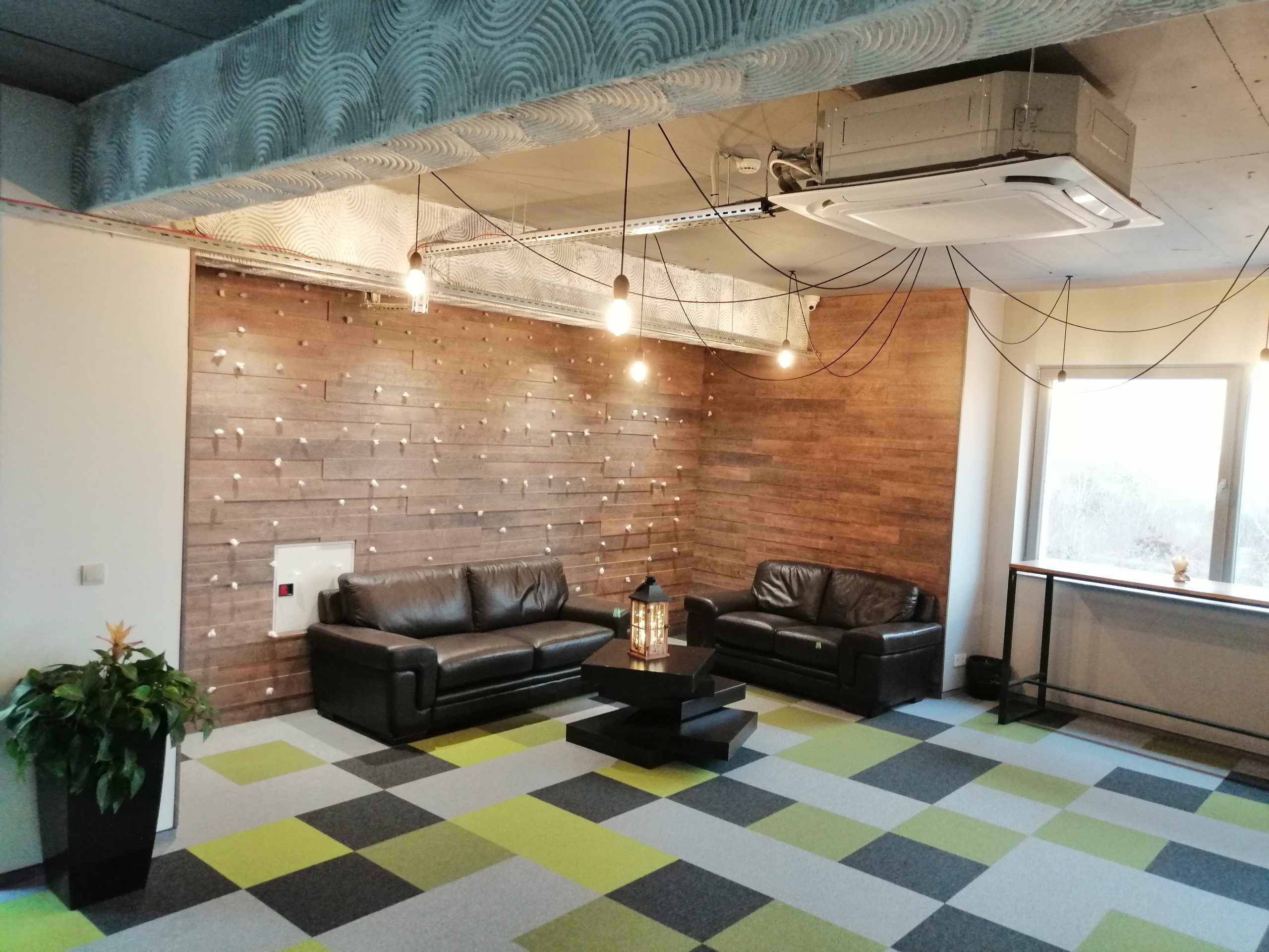Biz Hub