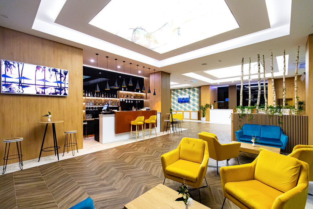 Grand View Hotel & Suites