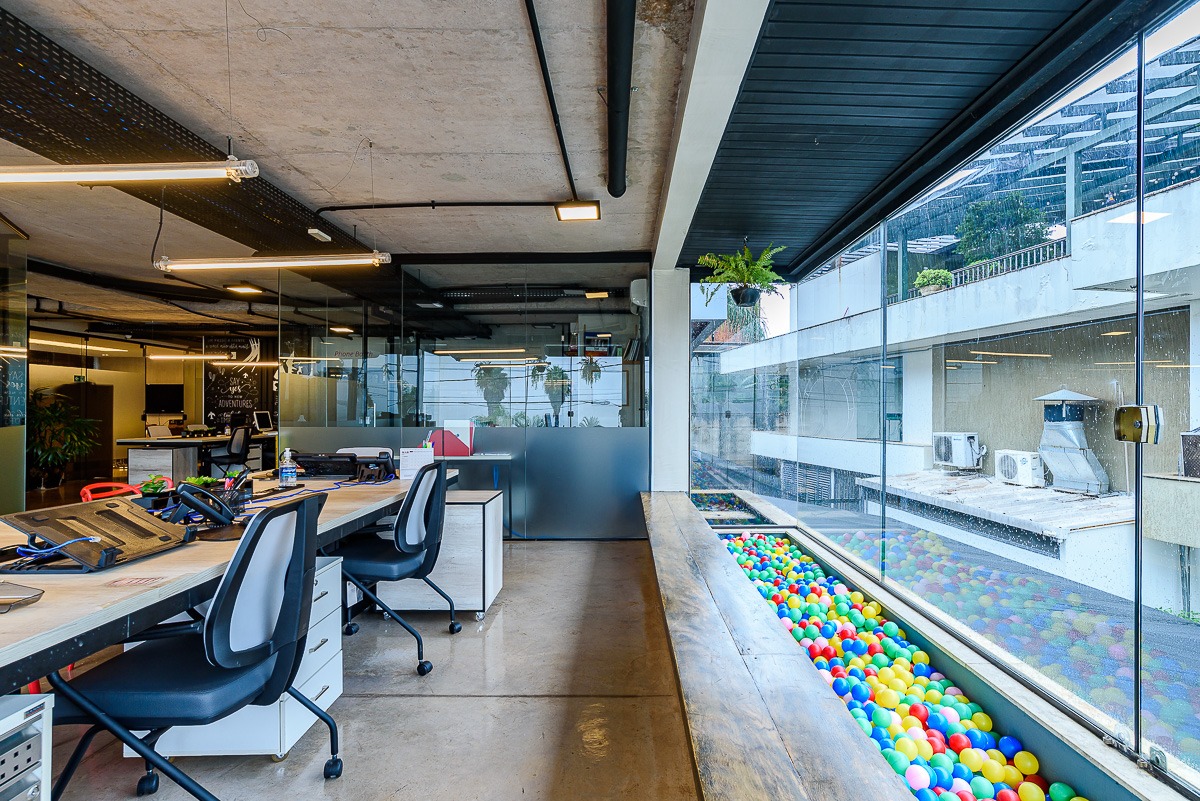 YOLO Coworking